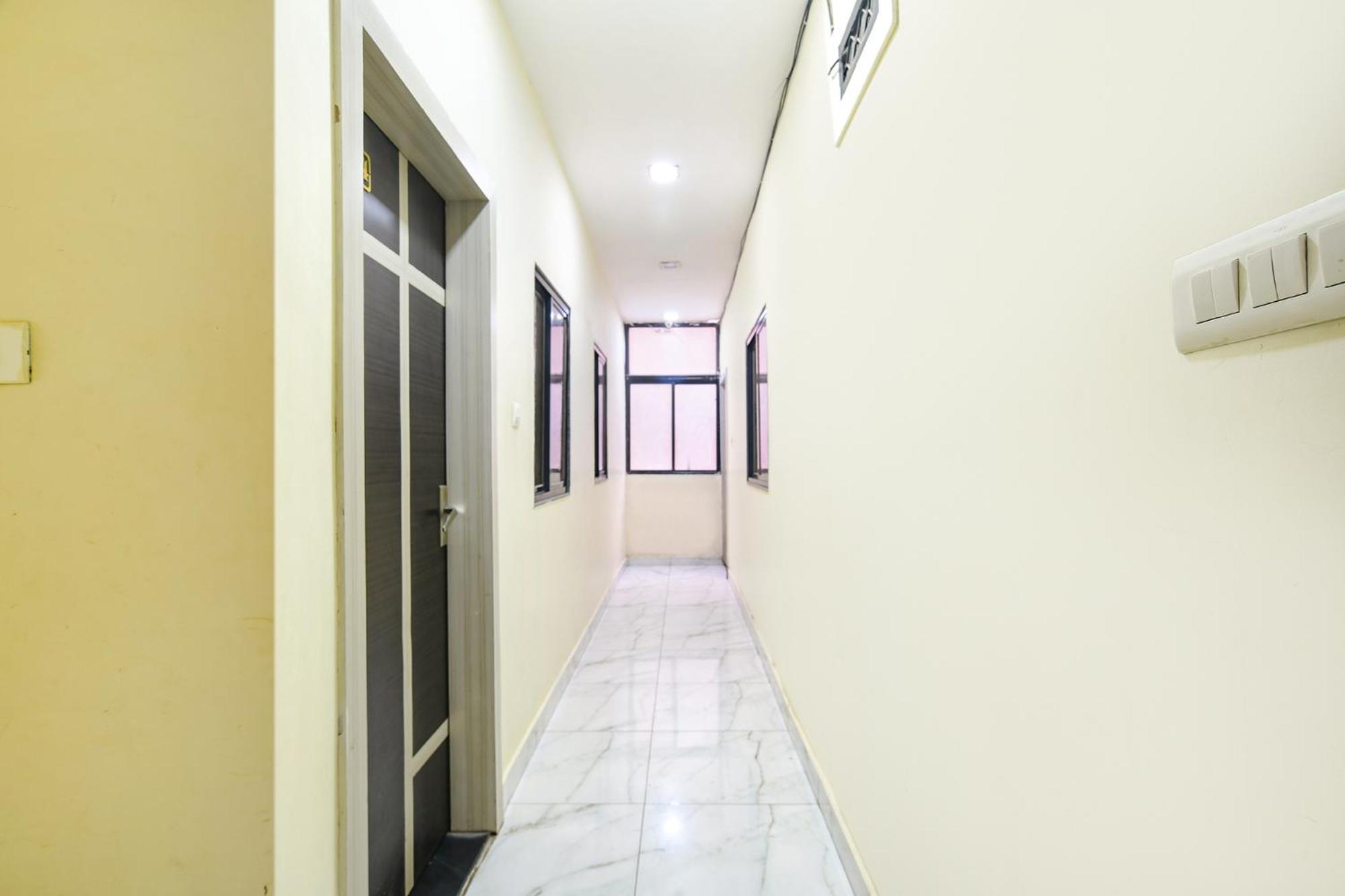 Fabexpress Blue Star Ujjain Exterior photo