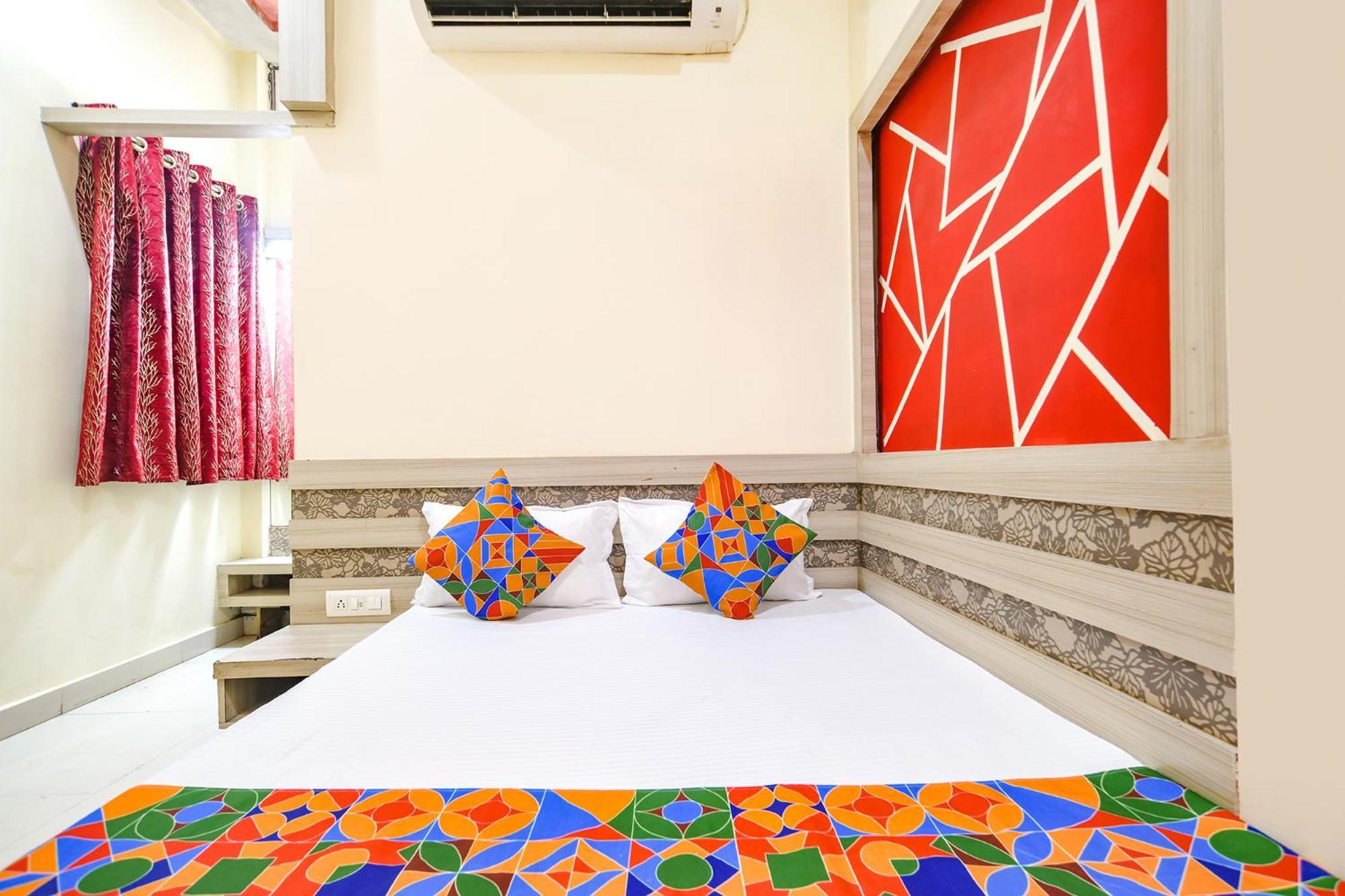 Fabexpress Blue Star Ujjain Exterior photo