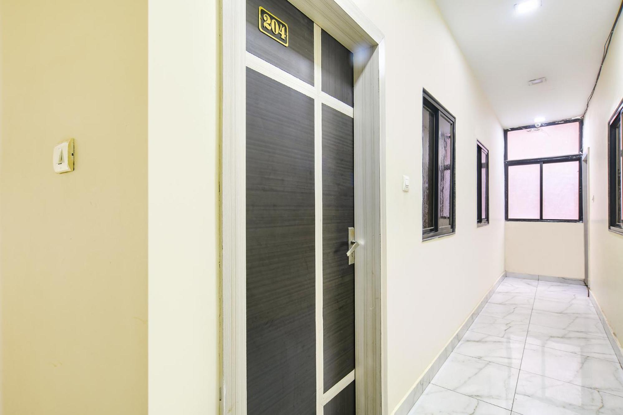 Fabexpress Blue Star Ujjain Exterior photo